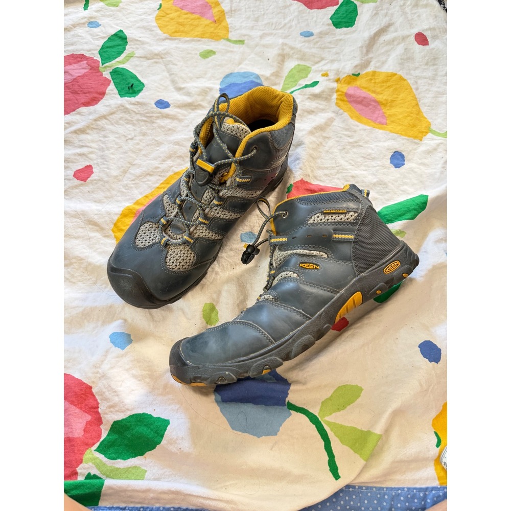 Keen Waterproof Hiking Boots Mens 6 Grey Yellow Mid Top Trail Shoes